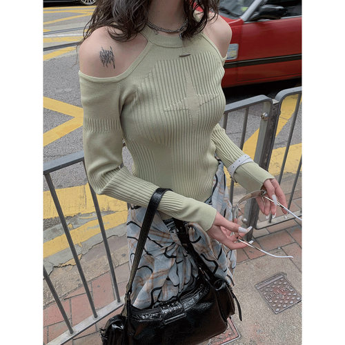 今年流行特惠ANAN&ANNA2025秋装新款修身挂脖短款辣妹风针织衫