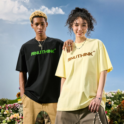 Nuthink美式复古潮流字母T恤男女