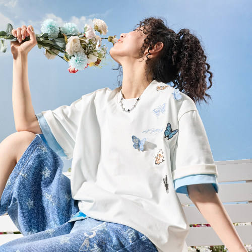 Nuthink立体蝴蝶刺绣凉感T恤男女