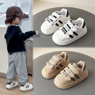 儿童贝壳头板鞋幼儿园小白鞋女童轻便跑步软底运动鞋高颜值男宝宝