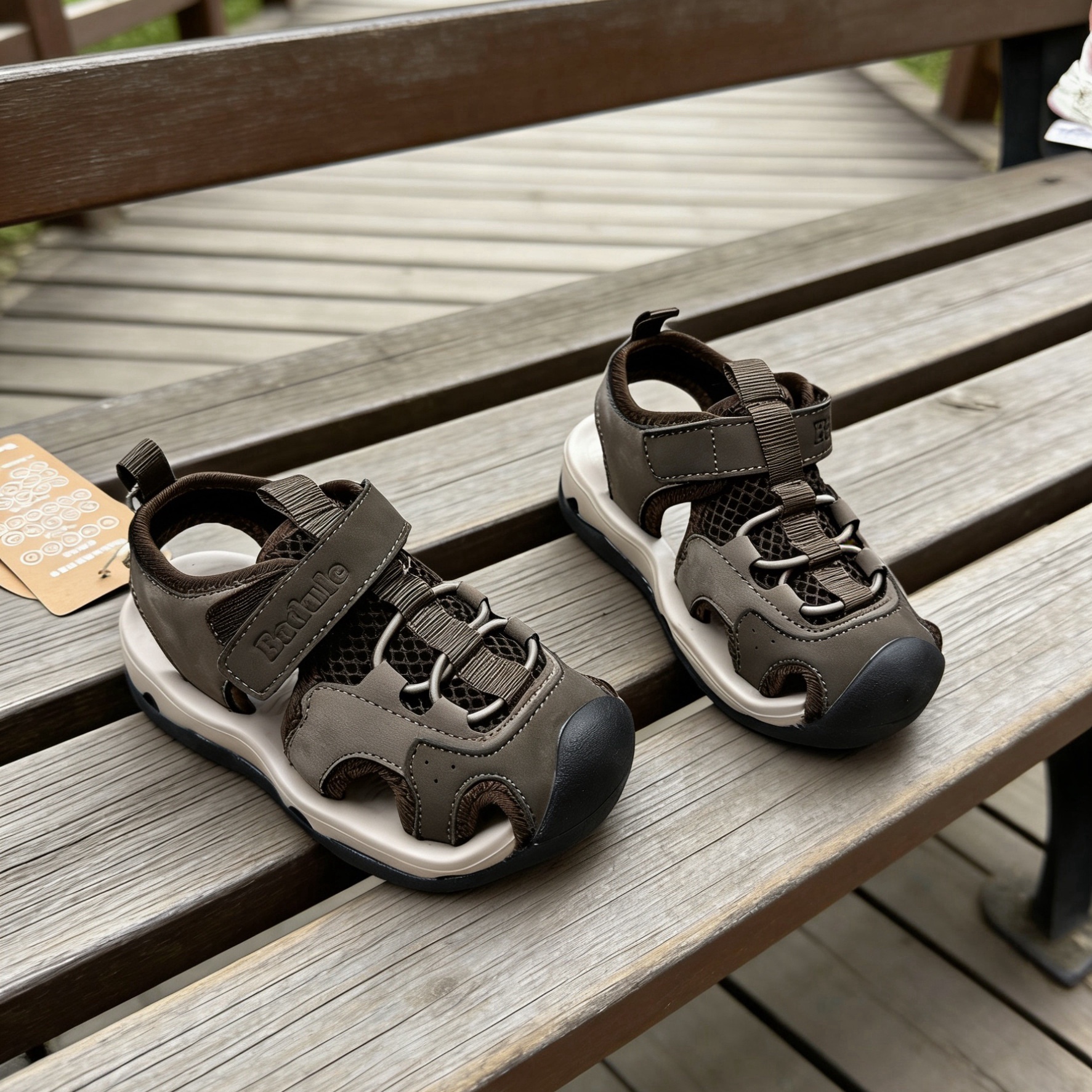 芭杜乐BADULE凉鞋轻便防踢魔术贴男女童撞色沙滩鞋夏季包头凉鞋