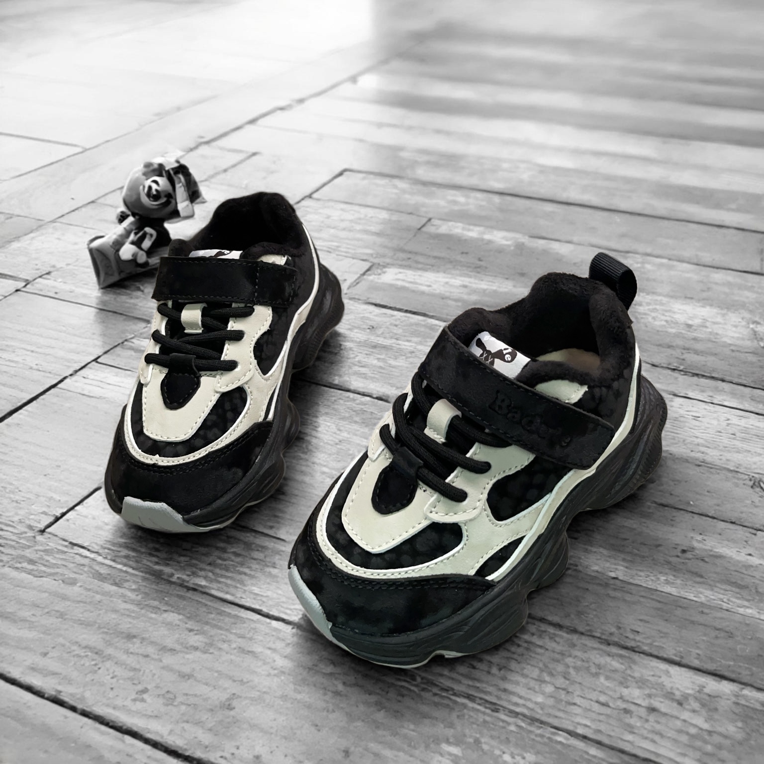 芭杜乐BADULE撞色运动鞋薄绒保暖男女童魔术贴轻便老爹鞋冬季童鞋