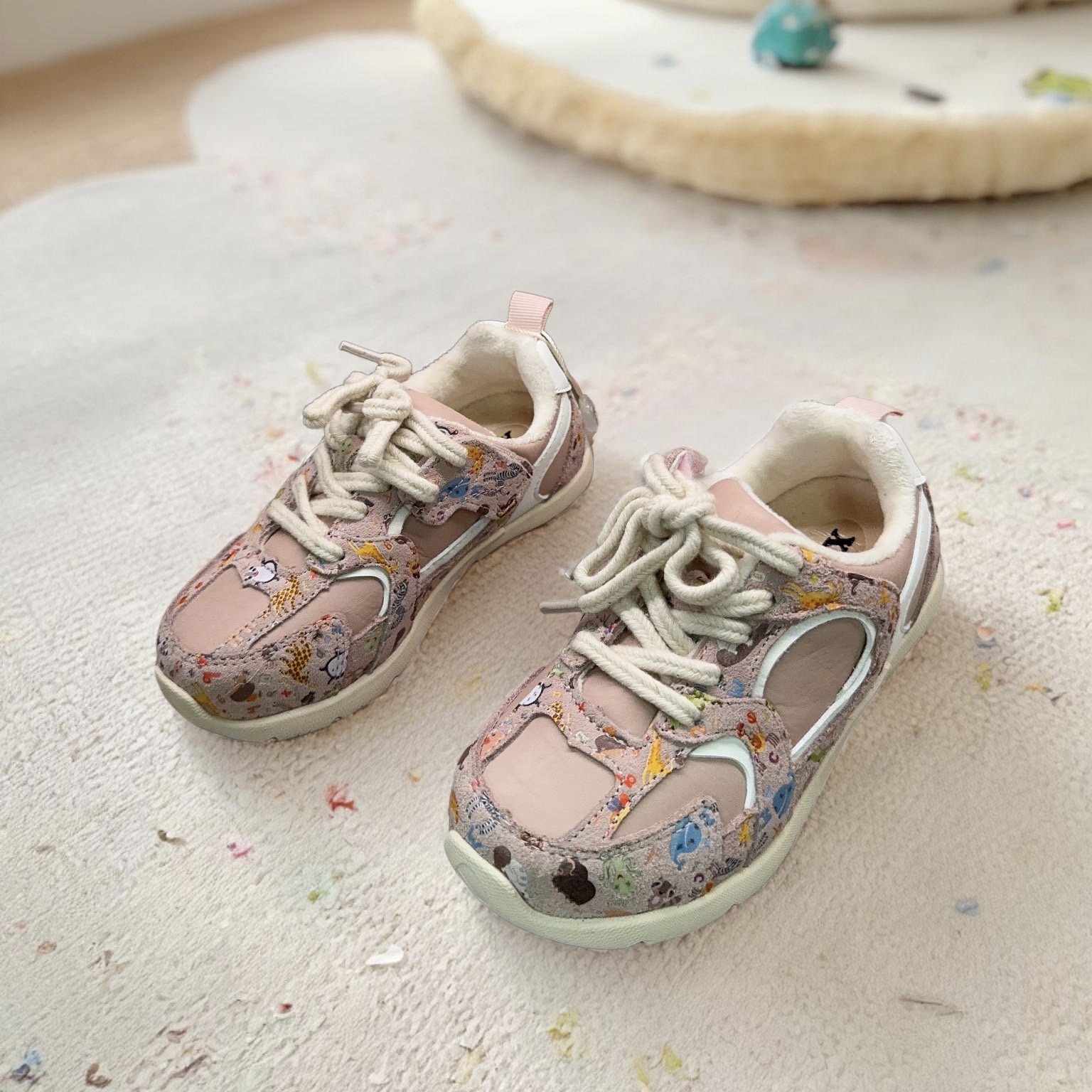 希鹿玛Xiluma薄绒保暖动物图案板鞋魔术贴女童轻便休闲冬季童鞋