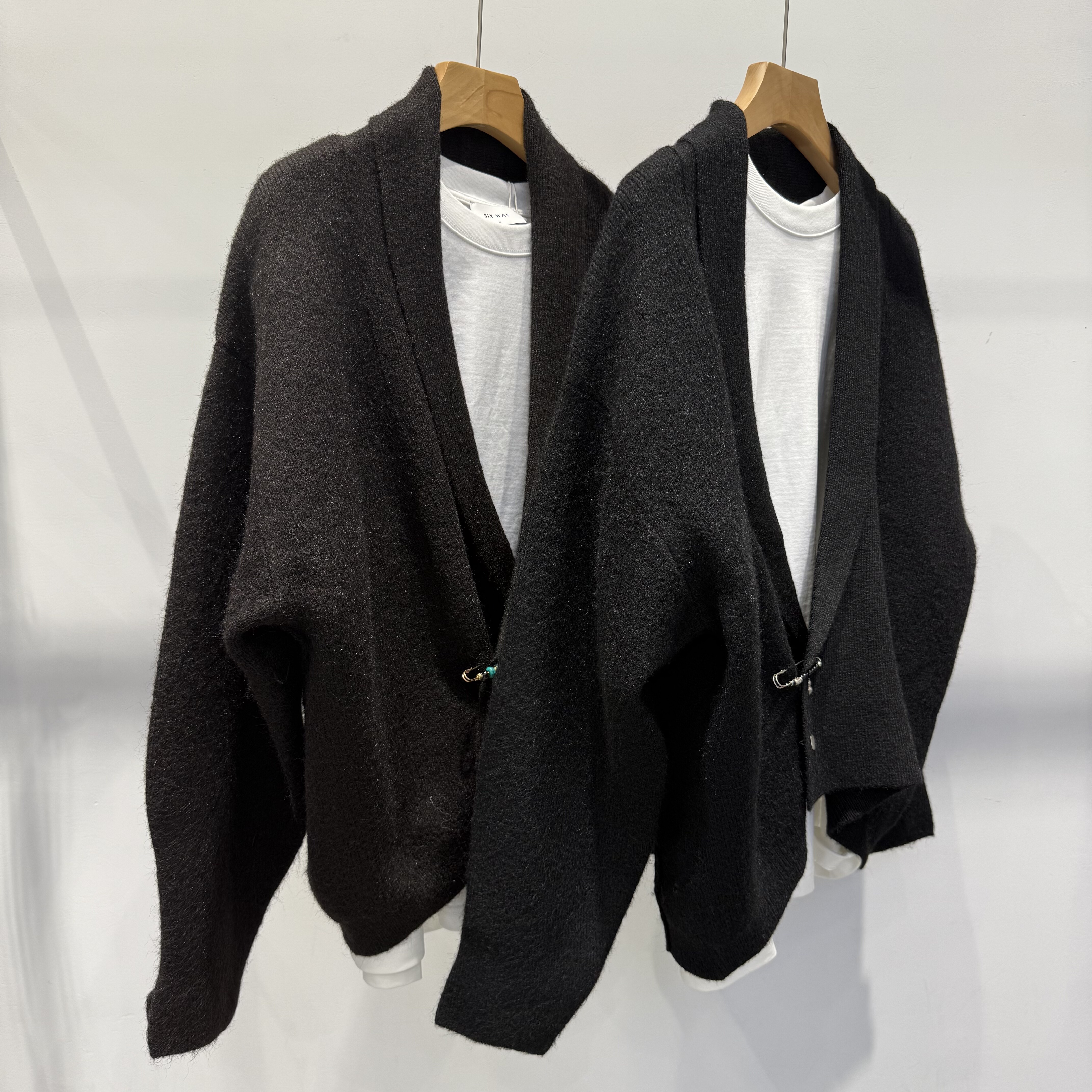 2025秋季新款男深V领别针纽扣长袖针织衫开衫毛衣宽松休闲上衣