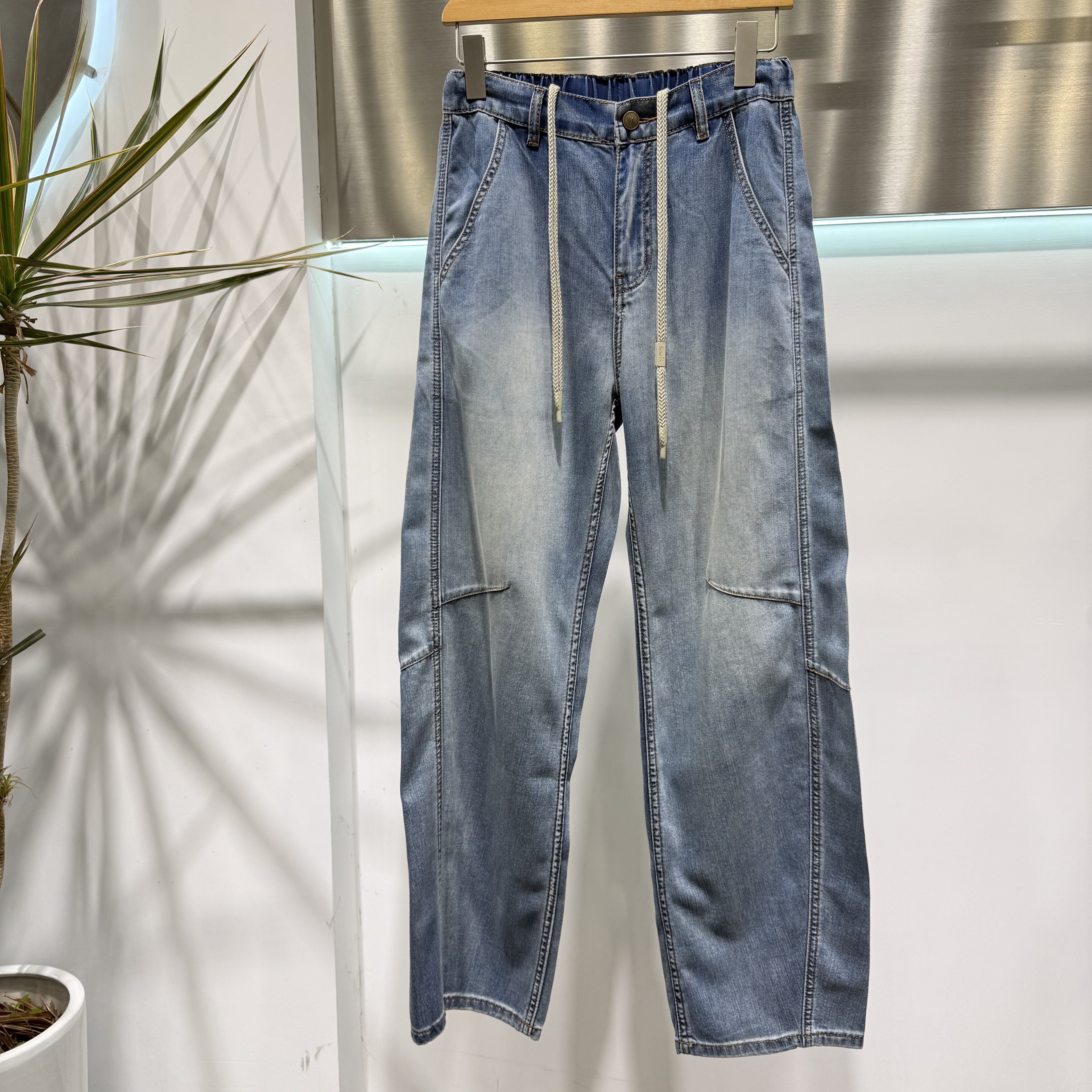 2026新款春装牛仔裤男微阔直筒裤时尚百搭裤子