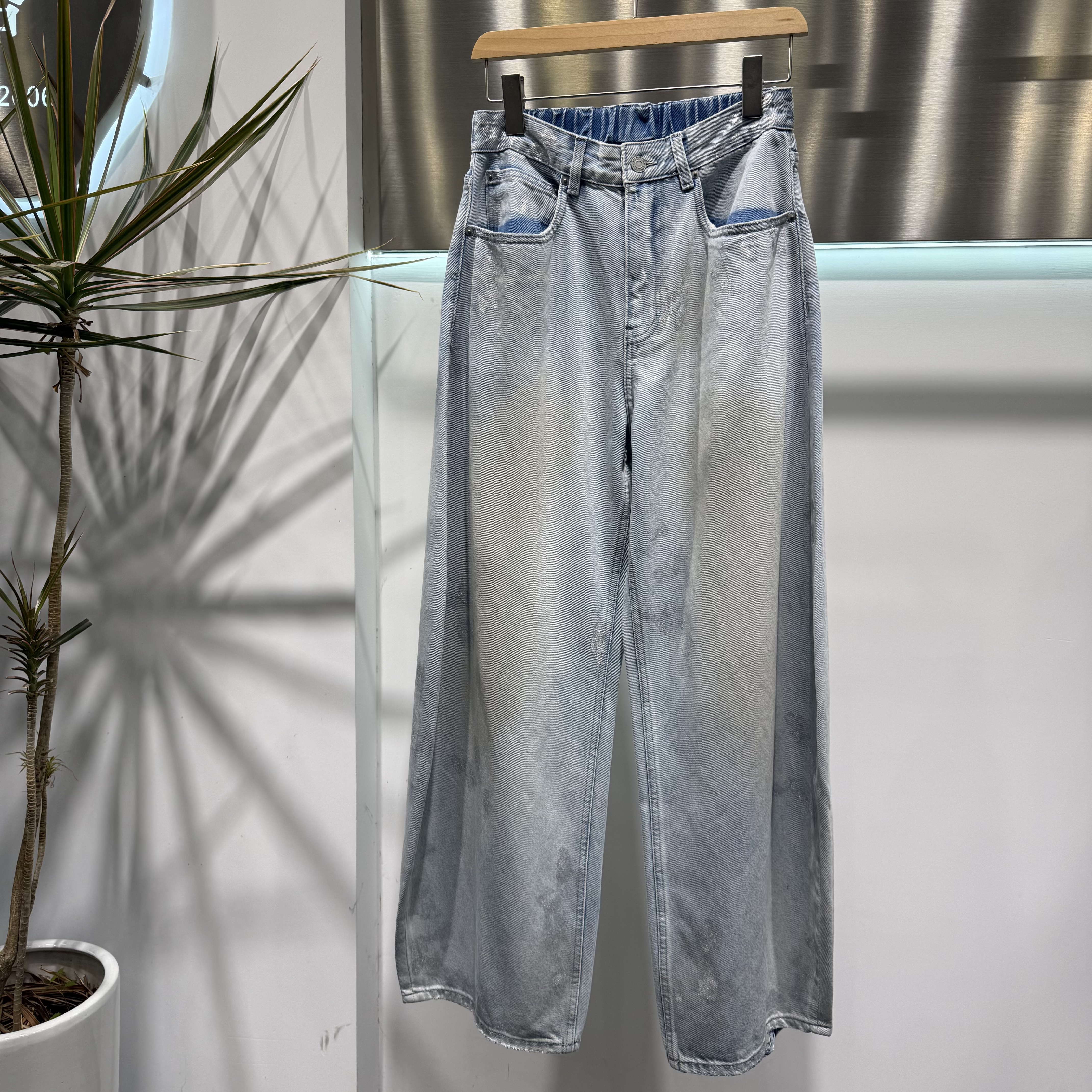 2026新款春装牛仔裤破洞裤脚男阔腿弯刀直筒裤时尚百搭裤子