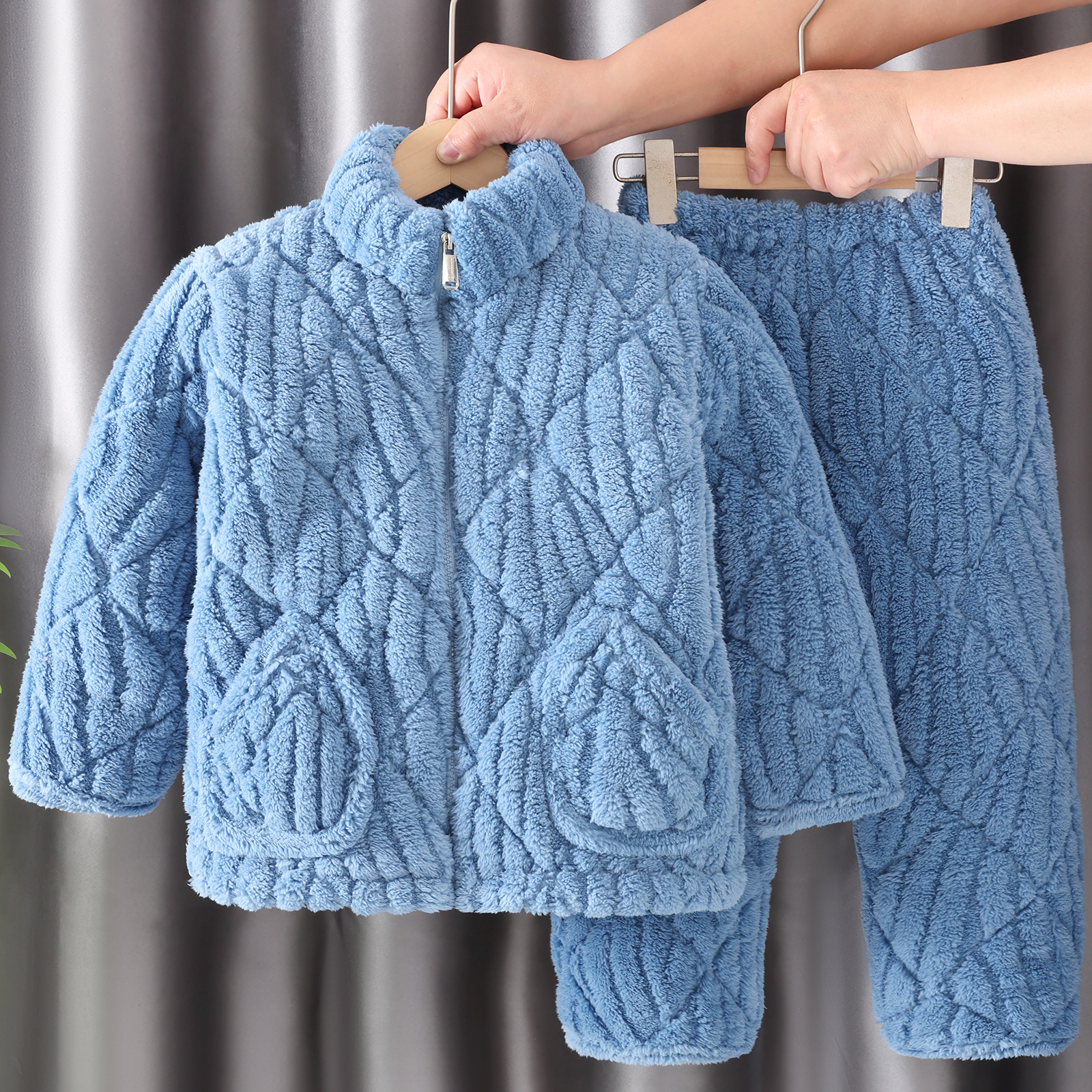 儿童睡衣加绒超厚法兰绒冬季棉袄小中大童男女宝宝家居服拉链套装