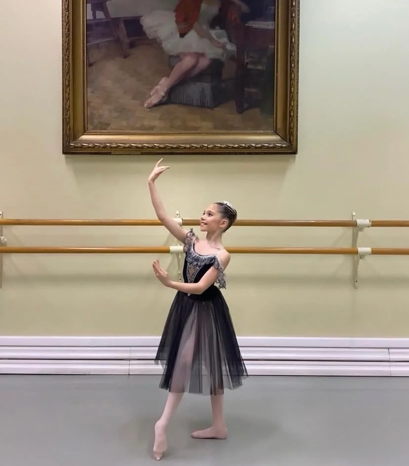 新款芭蕾纱裙黑天鹅儿童蓬蓬裙芭蕾舞裙演出服专业高端黑色定制