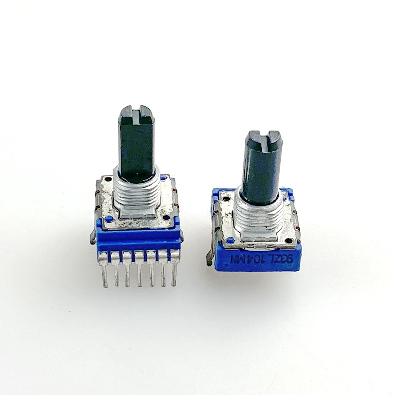 RK14型单排7脚双联MN100KC100K调音台功放平衡电位器带中心定位