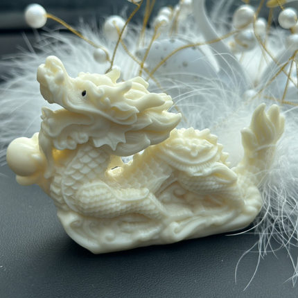 象牙果雕刻龙戏珠10*7*3.5cm家居客厅桌面工艺品龙年吉祥物摆件