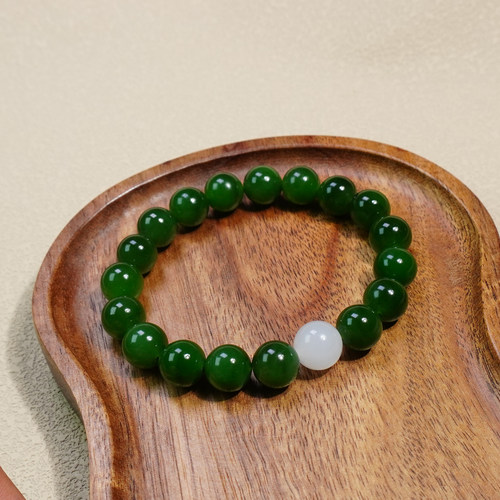和田玉俄罗斯老料细腻油润碧玉七号矿浓郁菠菜绿近无结构9mm手串Q