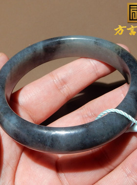 新疆和田玉油润细腻正装手镯子