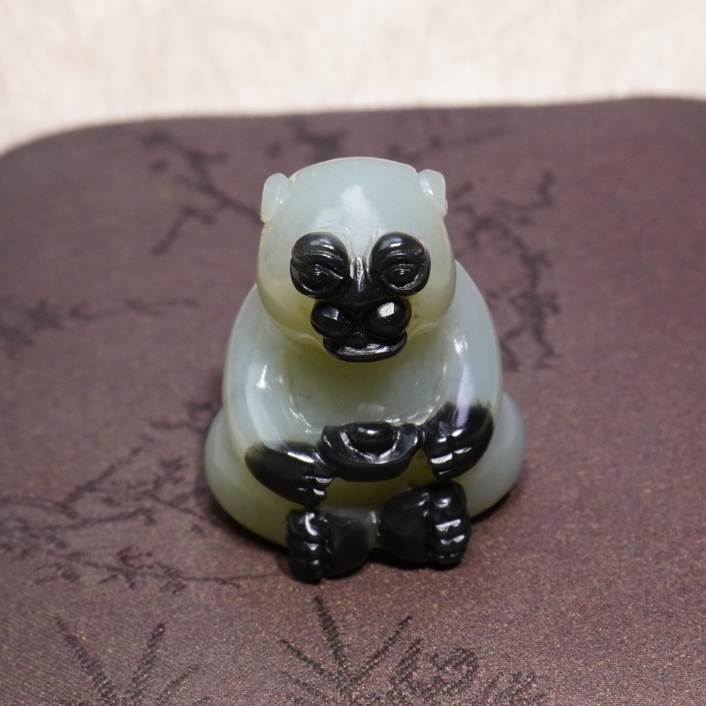 新疆细腻油糯黑白分明青花籽料熊猫吊坠和田玉青花聚墨俏色挂件Y