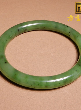 俄罗斯老坑料碧玉猕猴桃60mm手镯