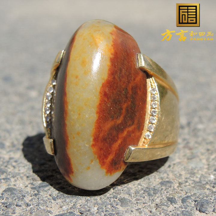 方言和田玉精品放大漏8万罕见一线天红油皮白玉籽料金镶玉戒指F