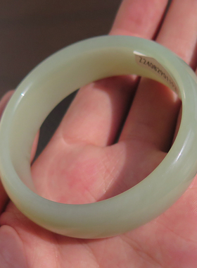 抢疯了方言和田玉精品新疆且末料青白玉油润内径54mm宽条手镯子X5