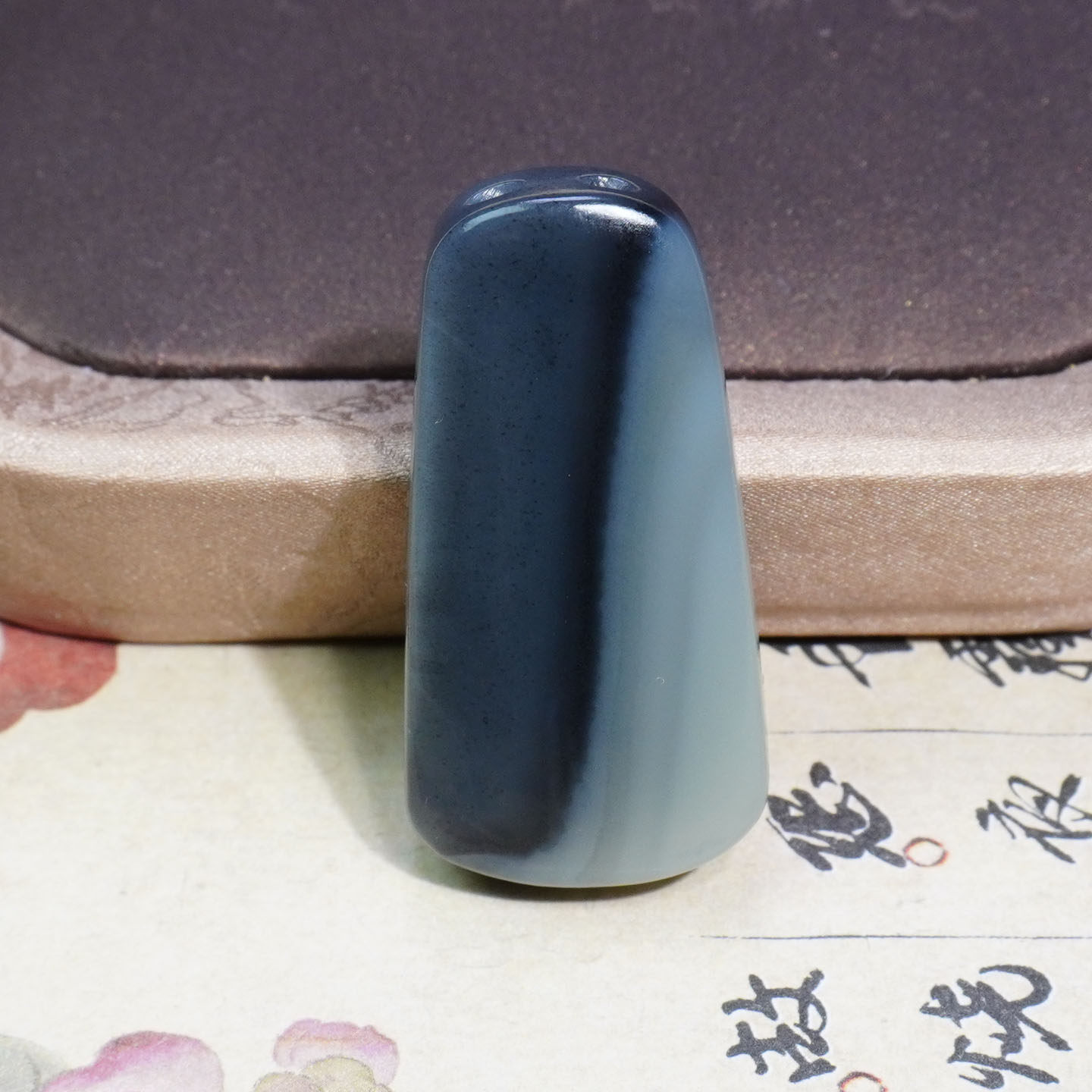 新疆黑白分明青花籽料平安无事牌吊坠和田玉青花一线天玉牌挂件Y