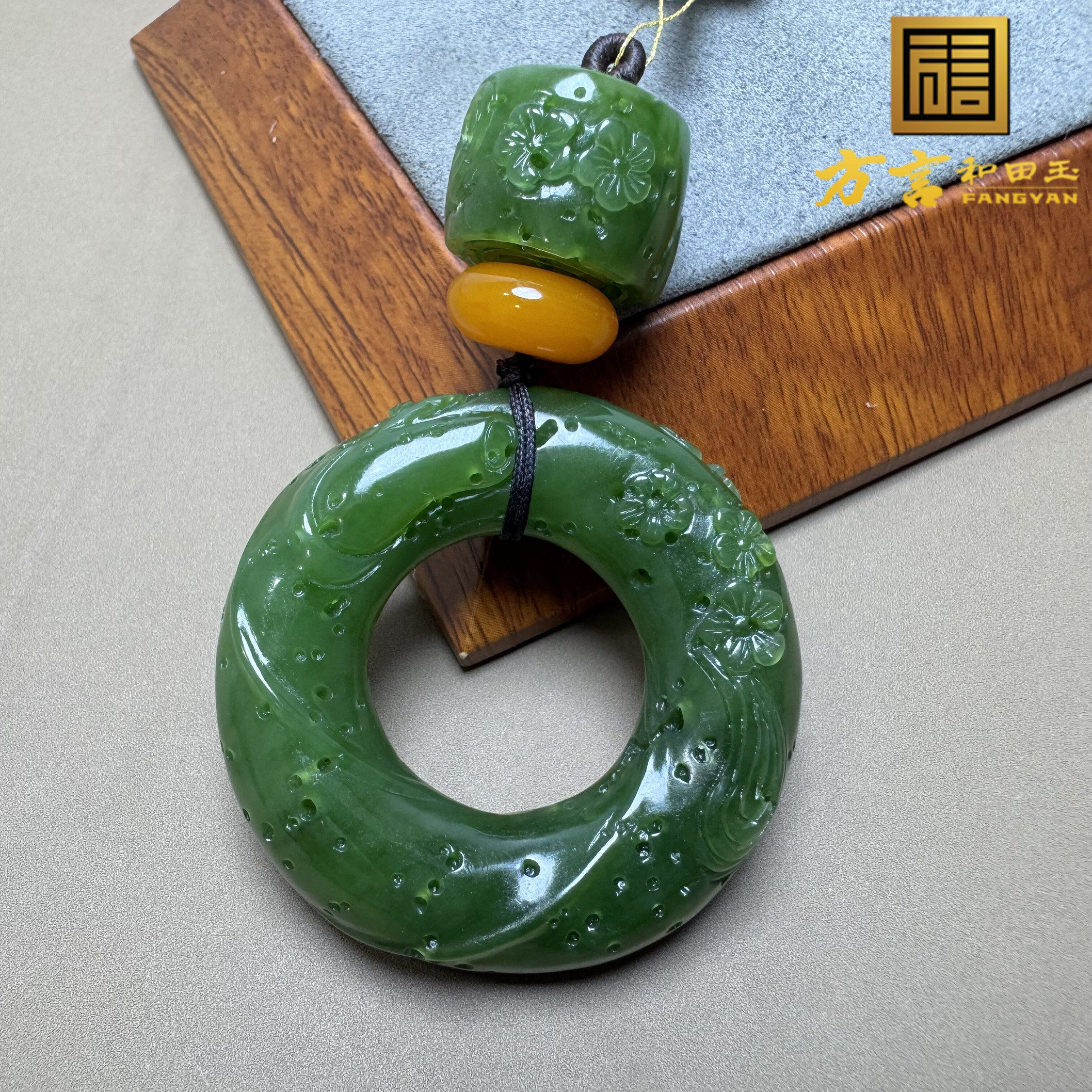 美滋滋方言和田玉老坑俄料菠菜绿碧玉高品质喜上眉梢平安环吊坠S