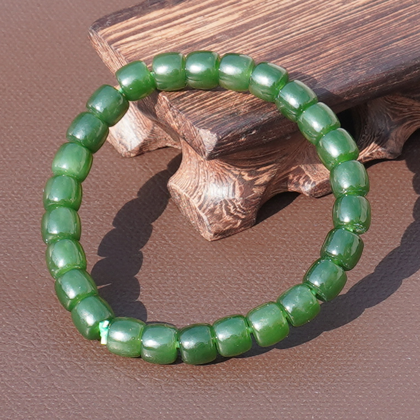 俄罗斯老料冰底细腻阳绿碧玉手串