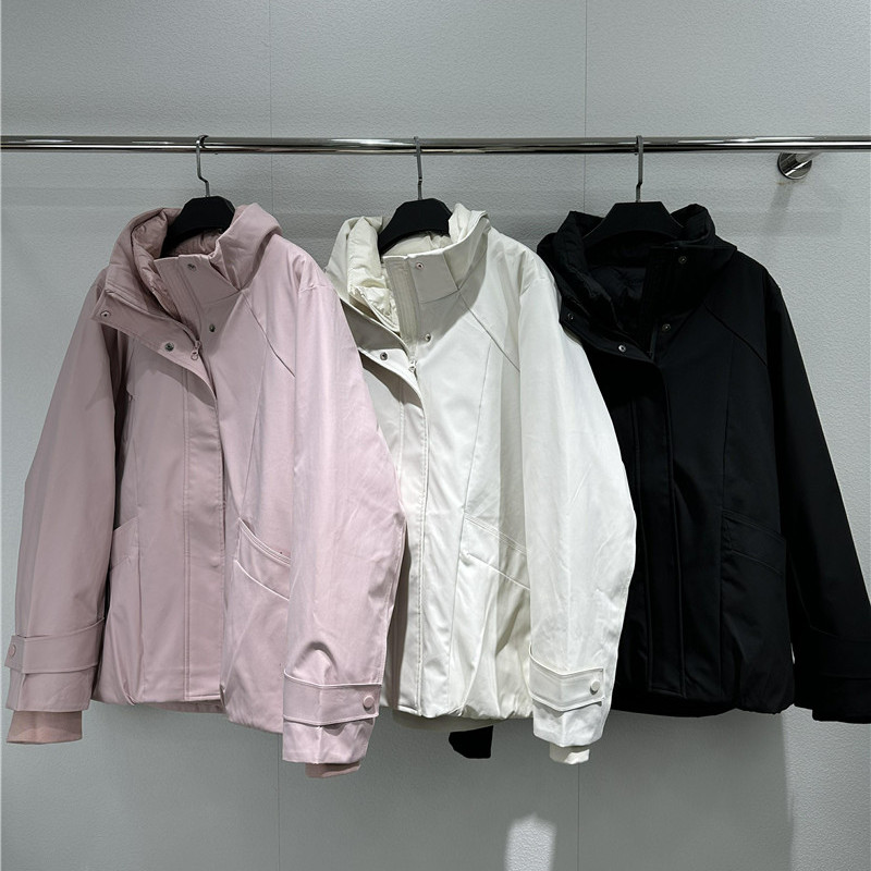 9703芮娜依莲2025冬季新款大码女装显瘦冲锋衣羽绒服时尚真两件