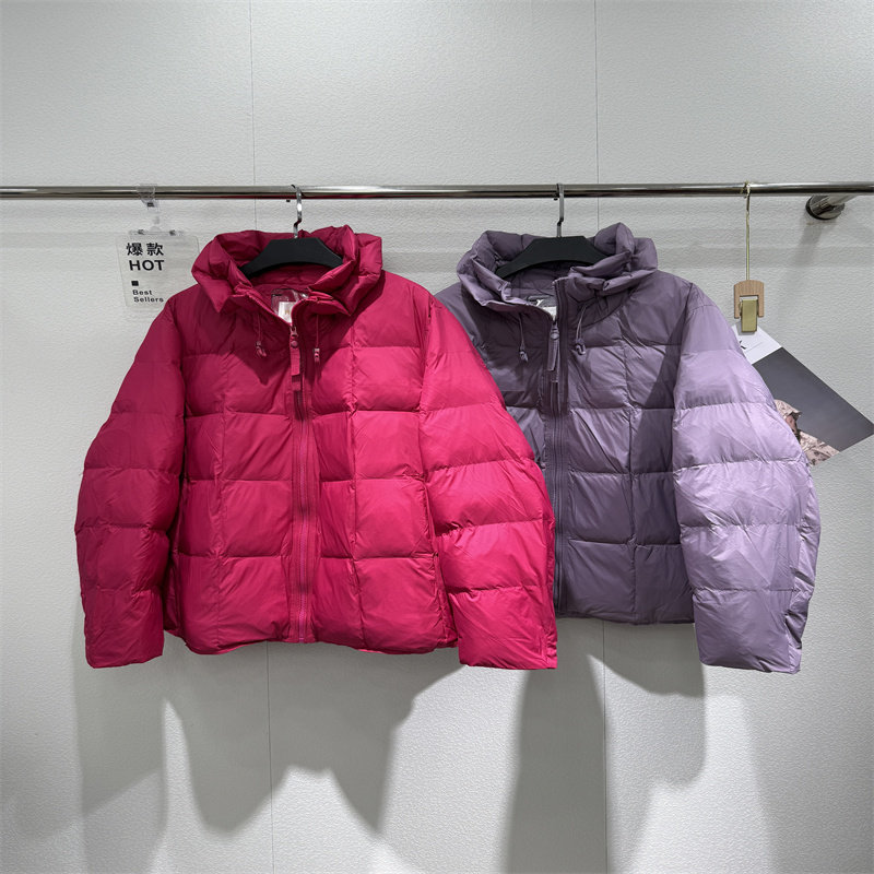 9557芮娜依莲2026冬新款大码女装显瘦百搭棉服时尚棉衣遮肉花边领