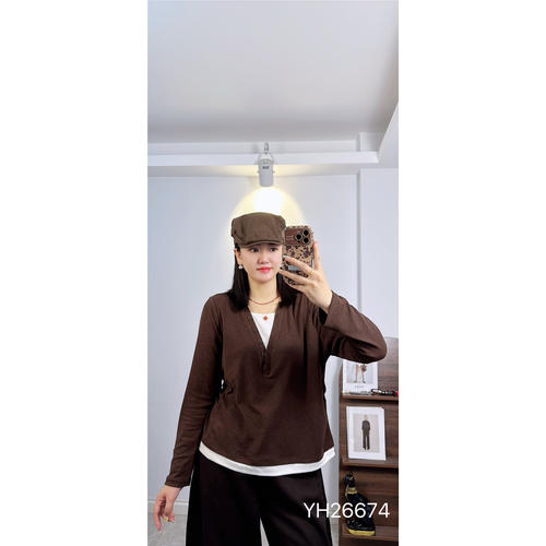 26674香港芸卉2026秋新款大码女装显瘦上衣时尚小衫百搭卫衣遮肉