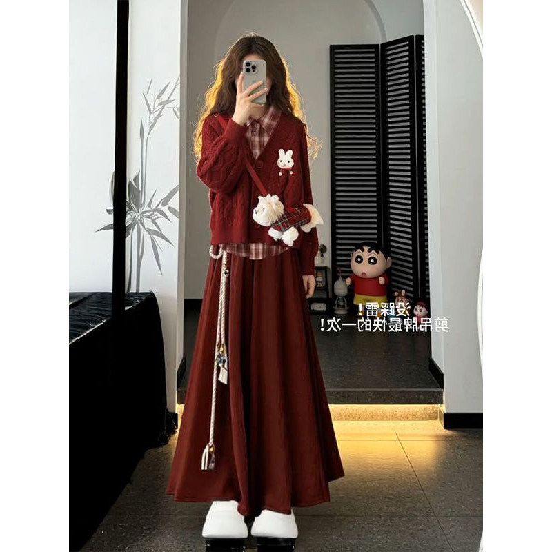 新年战袍软糯红色麻花毛衣开衫搭配格子衬衫女高腰半身裙三件套装