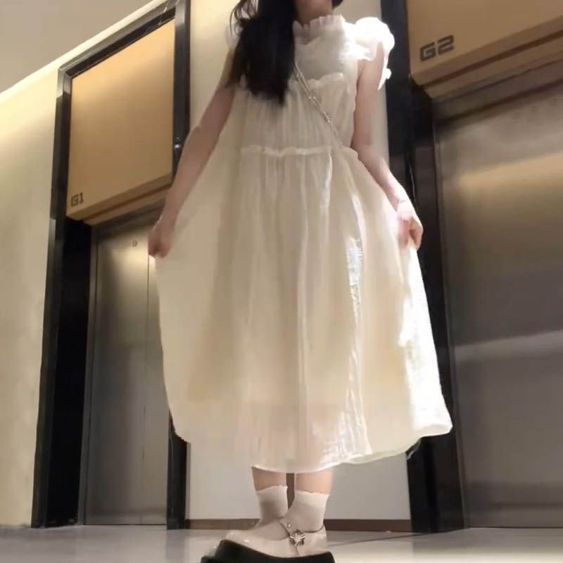 宽松显瘦遮肉小飞袖连衣裙