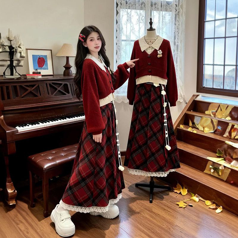 甜美小个子新年巨好看穿搭一整套假两件毛衣开衫女搭配格纹半身裙,女装/女士精品,时尚套装,淘宝优惠券,粉丝福利购,淘宝优惠卷