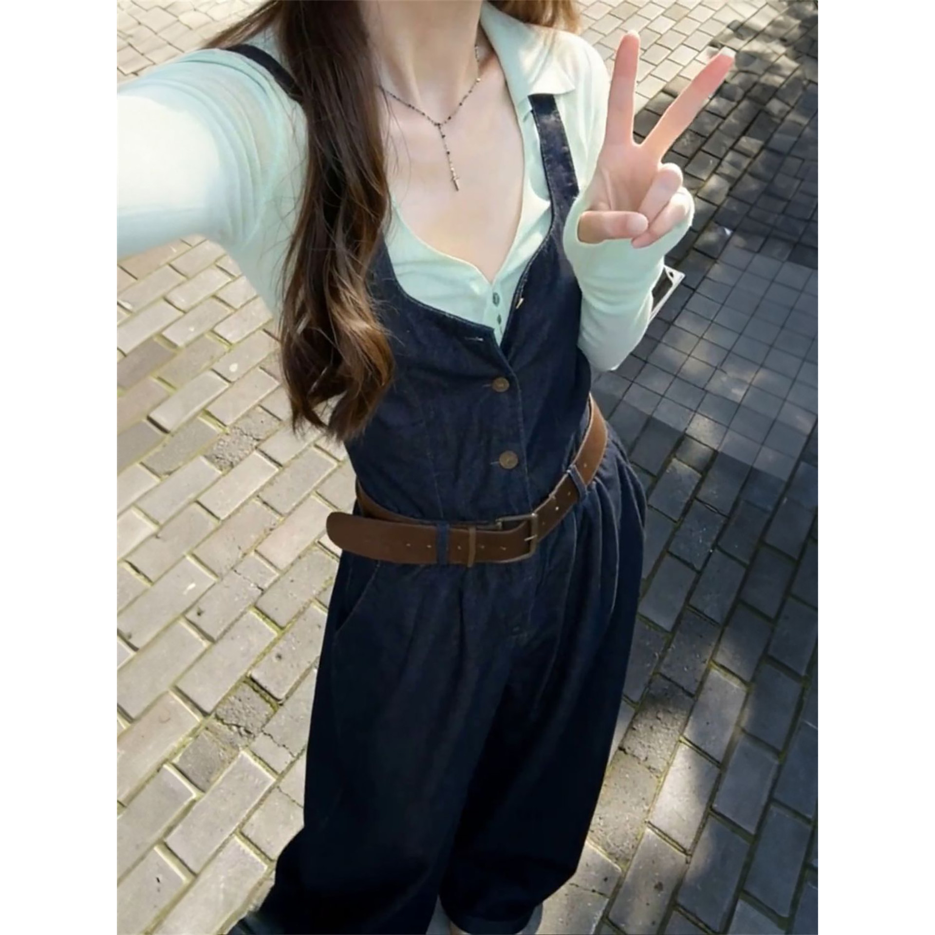 春季新款韩系一整套复古牛仔连体背带裤+蓝色打底上衣女两件套装