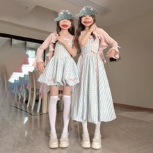日系甜美风格子蝴蝶结花苞连衣裙女搭配粉色针织防晒披肩两件套装