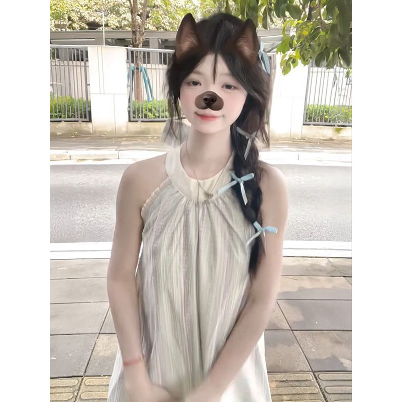 甜美温柔无袖挂脖连衣裙