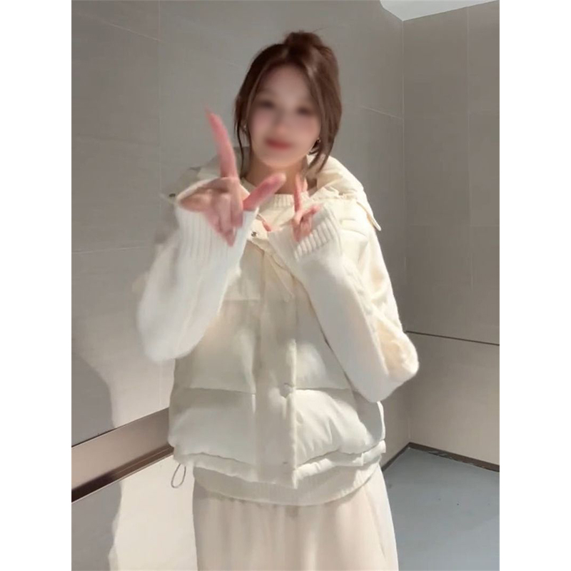 森系温柔风杏色麻花针织衫毛衣女+保暖连帽马甲棉服外套两件/套装