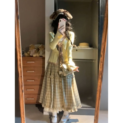 两件套装小个子钩花针织开衫外套女学生搭配格纹木耳边长款半身裙