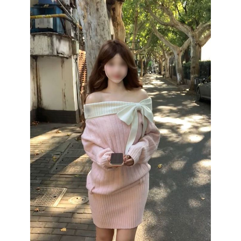 法式温柔风蝴蝶结针织连衣裙女秋冬气质粉色露肩一字领包臀毛衣裙