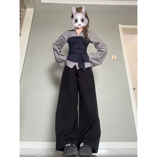 2026早春新款复古小个子穿搭格纹拼接衬衫女搭配黑色休闲阔腿长裤