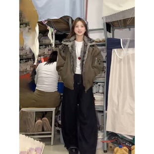 复古时尚十字架挂饰座山雕毛领棉服女冬季新款加厚保暖夹克外套潮