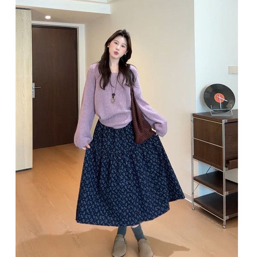 早秋小个子温柔甜美风紫色针织毛衣针织衫搭配高腰遮肉碎花半身裙