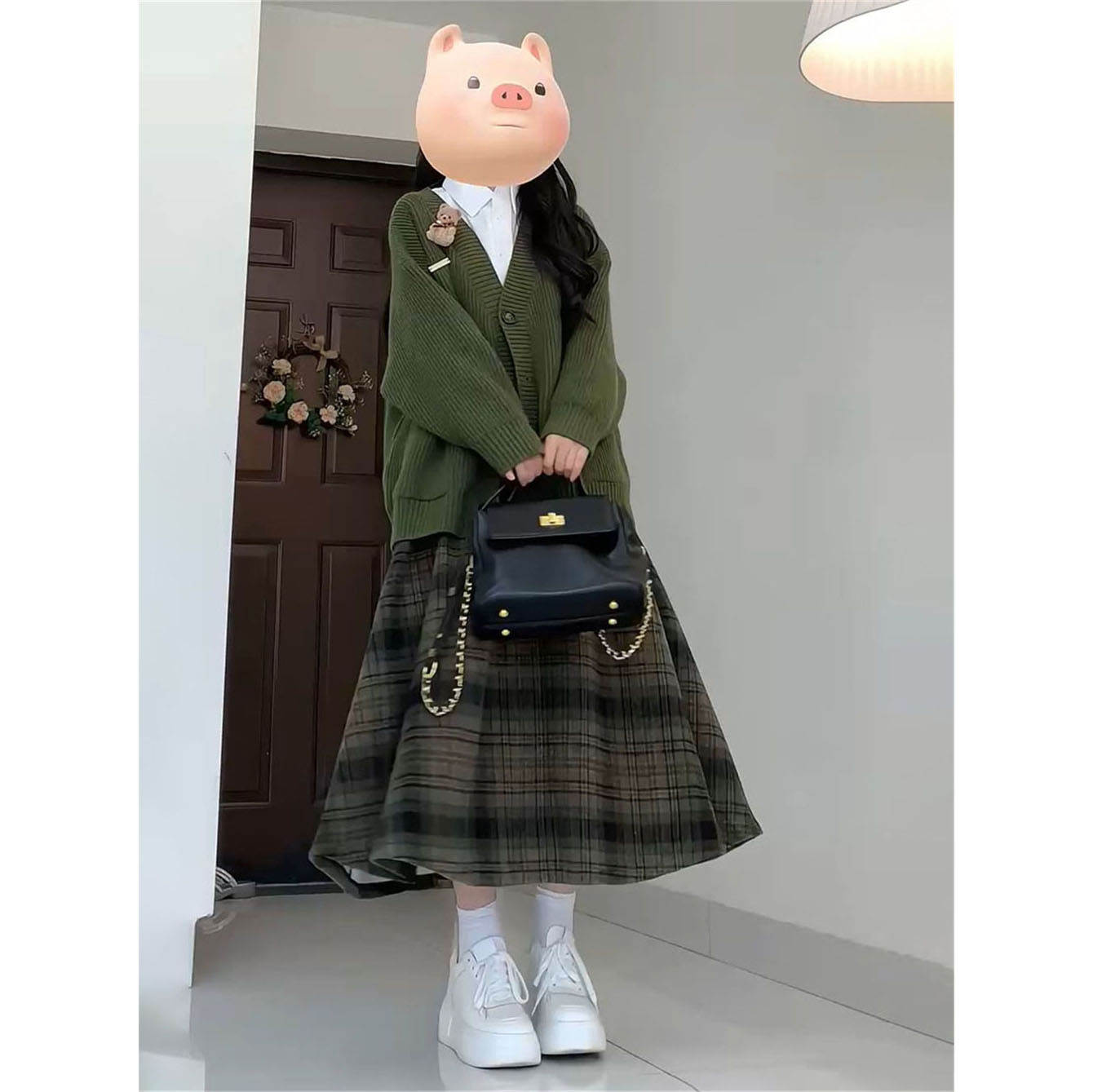 开衫毛衣+衬衫+格纹半身裙学生女