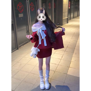 跨年穿搭一字领蝴蝶结连衣裙女冬季超好看红色针织长袖毛衣包臀裙
