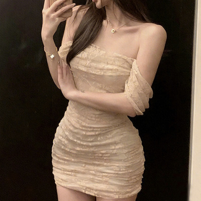 性感辣妹小香风御姐蕾丝抹胸露肩美背包臀裙女收腰修身纯欲短裙女