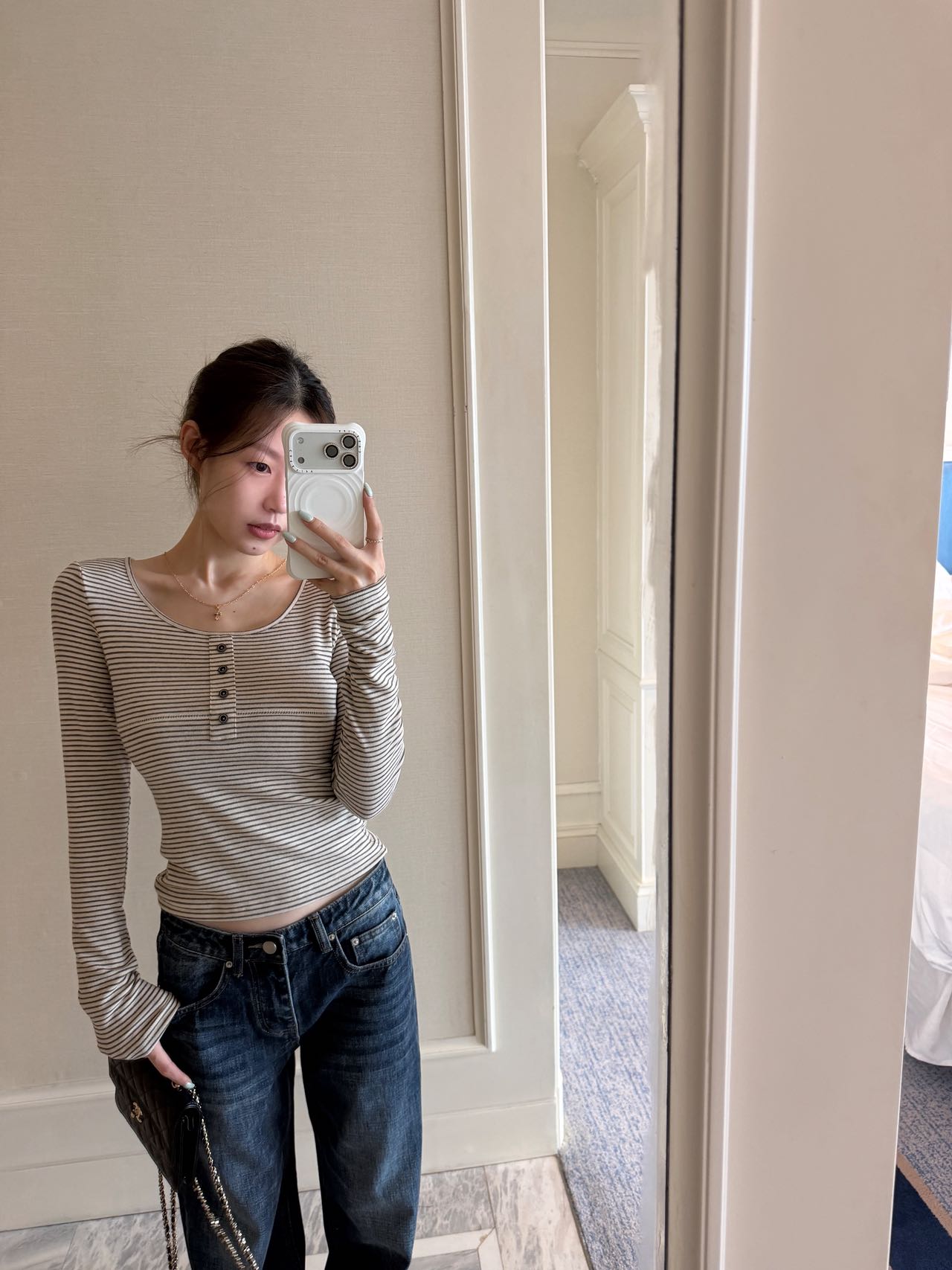 oker章壳儿正品～条纹纽扣长袖打底女26秋季圆领显瘦内搭T恤A1114图片