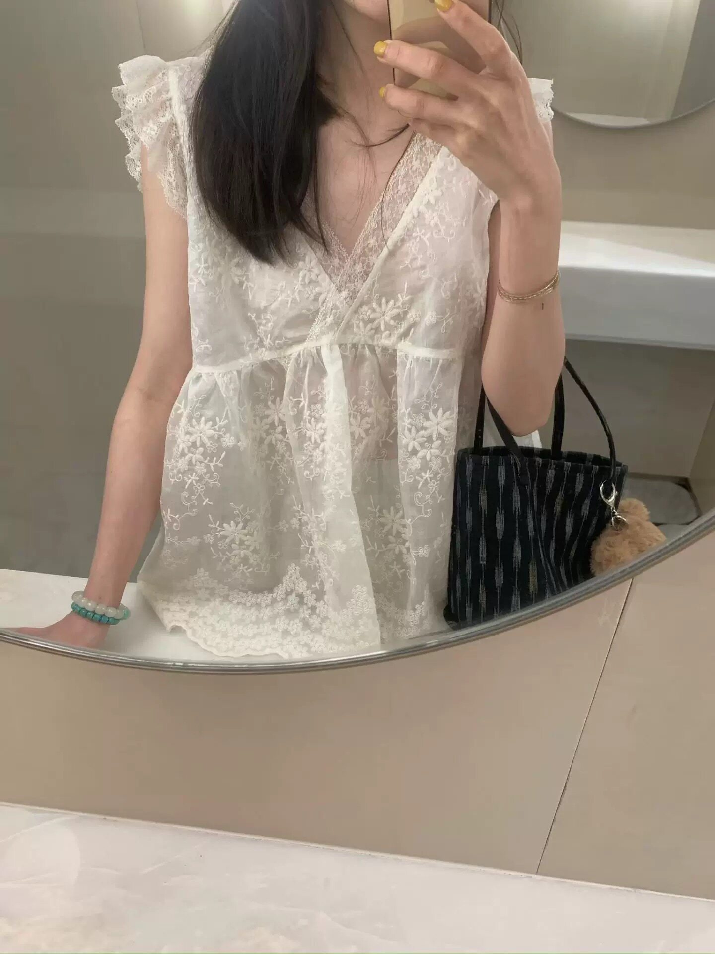 Montague正品～蕾丝花边v领小飞袖小衫衬衫韩系重工精致2249