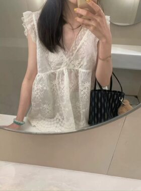 Montague正品～蕾丝花边v领小飞袖小衫衬衫韩系重工精致2249