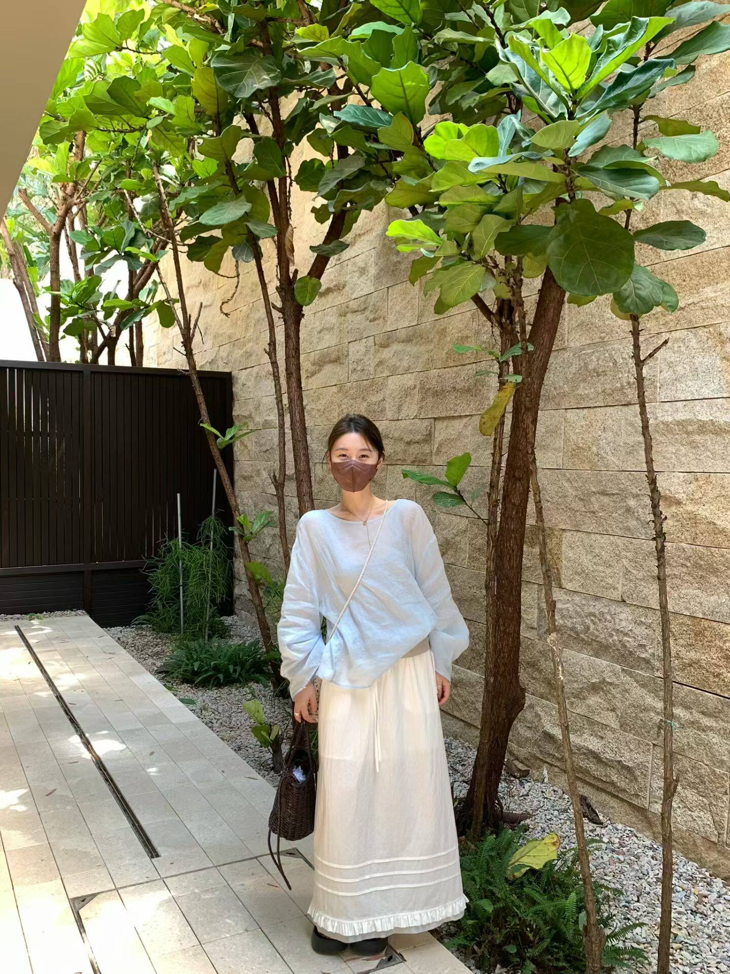 focuse正版～蓝色小衫套头韩系小露背长袖+白色半身裙松紧