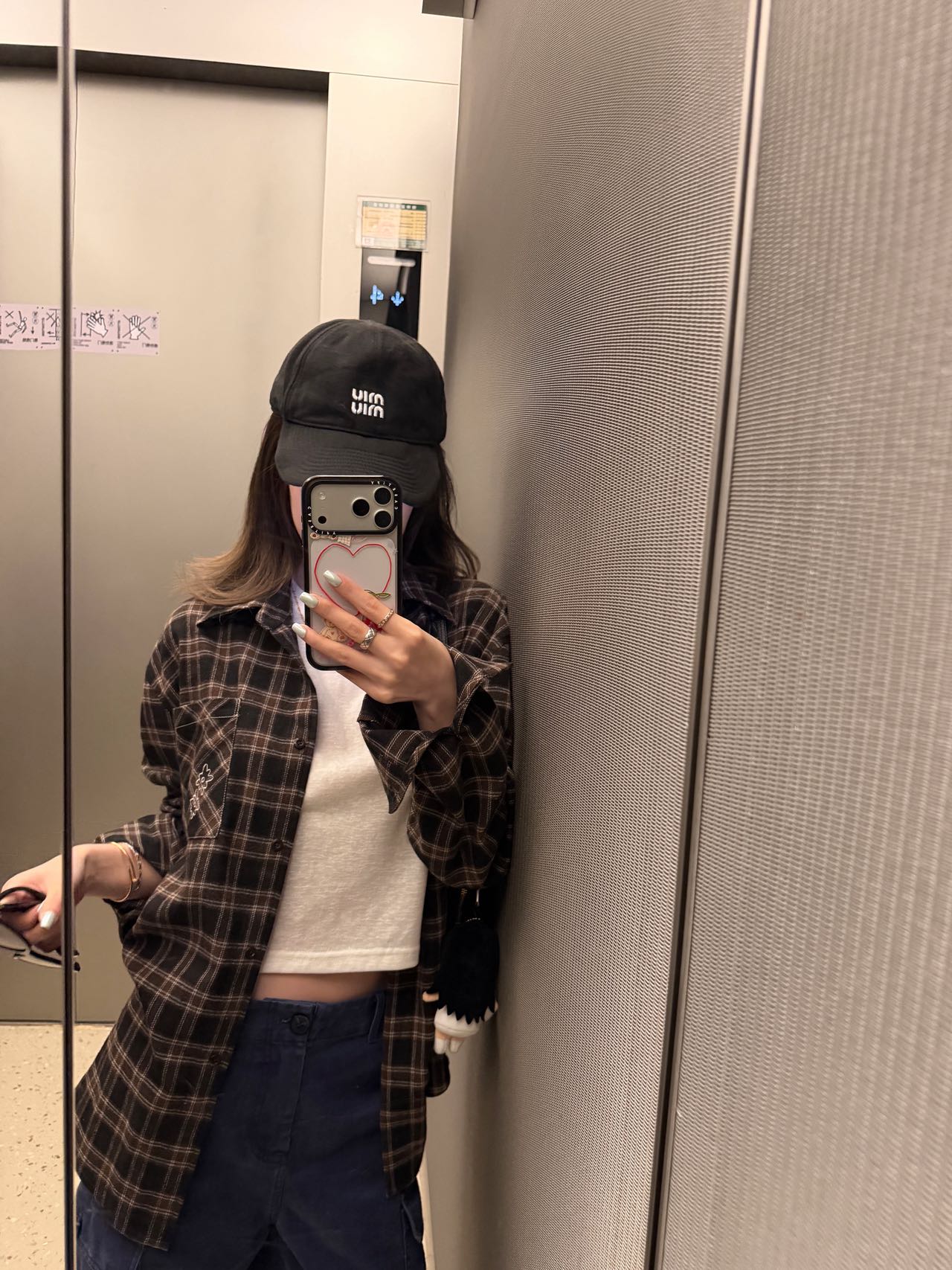 oker章壳儿正品～磨毛格纹刺绣衬衫休闲韩系复古衬衣26秋季A1126图片