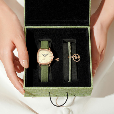 聚利时知更鸟手表女气质潮流真皮