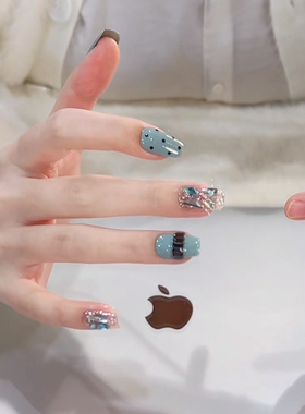 秋波蓝波点 纯手工穿戴酸奶白猫眼爆闪反向法式显嫩美甲贴片10片