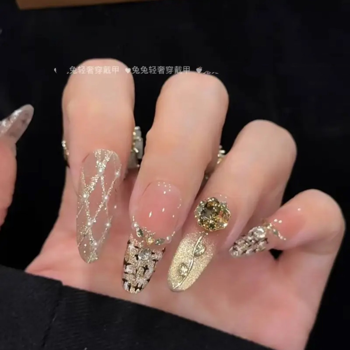 小香风纯手工穿戴美甲精致大钻爆闪显白轻奢高贵美甲贴片10片,彩妆/香水/美妆工具,穿戴甲/甲片,淘宝优惠券,粉丝福利购,淘宝优惠卷