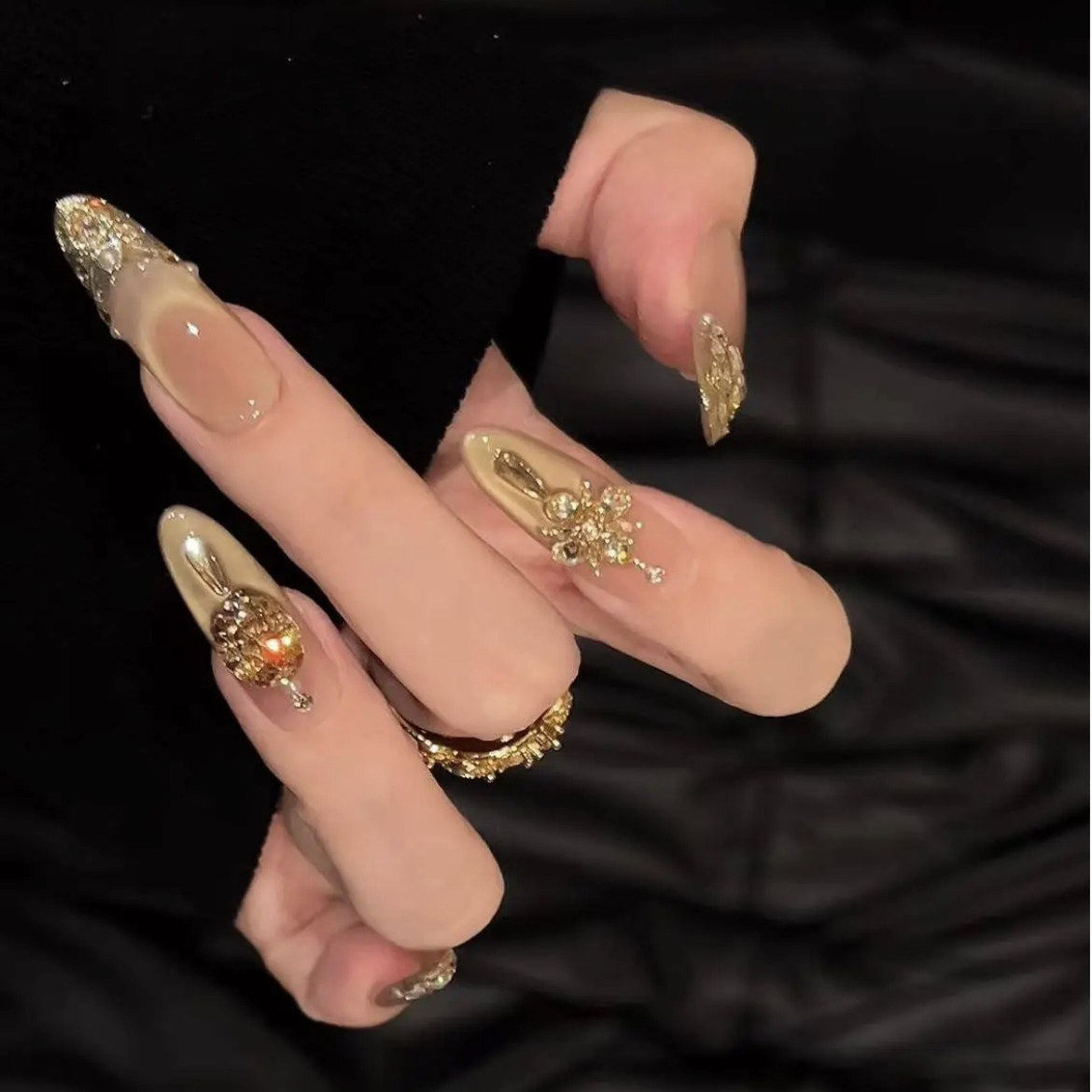 秘境之美纯手工穿戴美甲精致大钻爆闪显白轻奢高贵美甲贴片10片,彩妆/香水/美妆工具,穿戴甲/甲片,淘宝优惠券,粉丝福利购,淘宝优惠卷